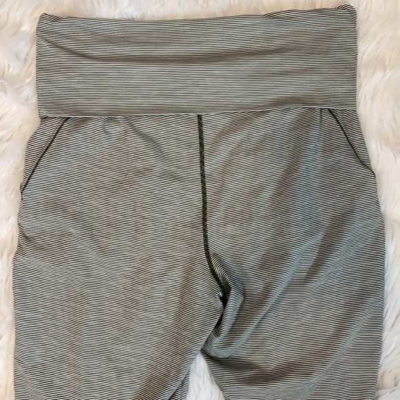 Zella Nordstrom Comfy Lounge Cropped Olive Green Stripped Soft Legging Pants - Picture 5 of 7